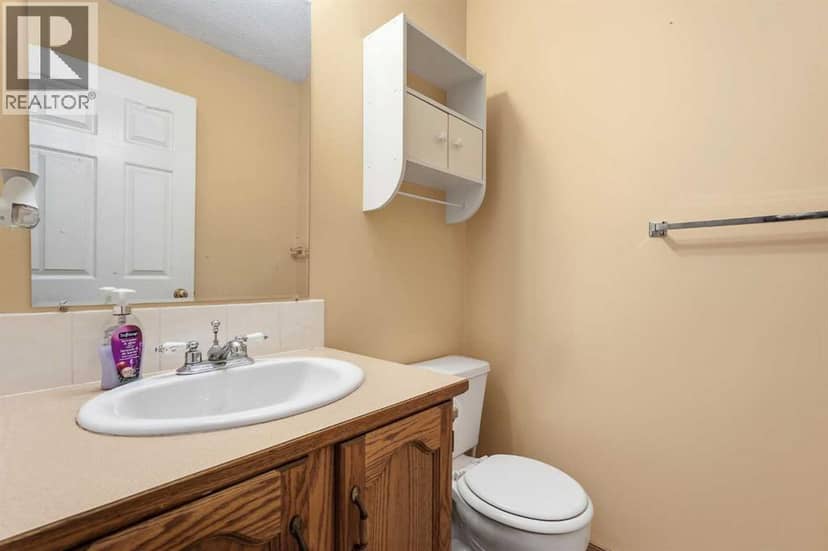 58 Country Hills Villas NW — photo 15 of 32