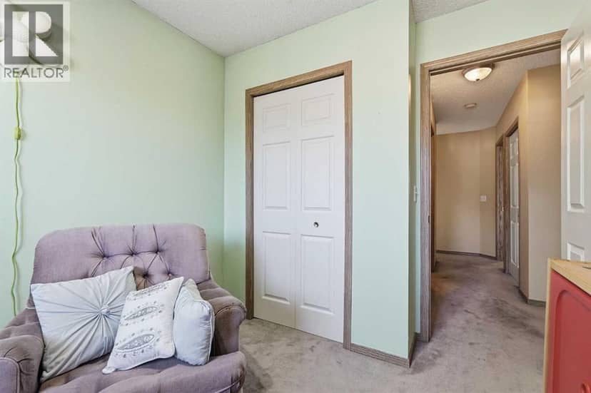 58 Country Hills Villas NW — photo 20 of 32