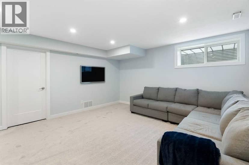 416 Coopers Boulevard SW — photo 37 of 40