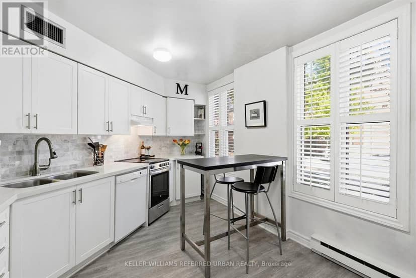 58 St Nicholas Street, Toronto, photo 3