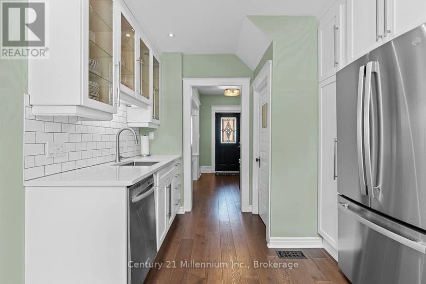 169 5th A Street E — photo 17 of 38