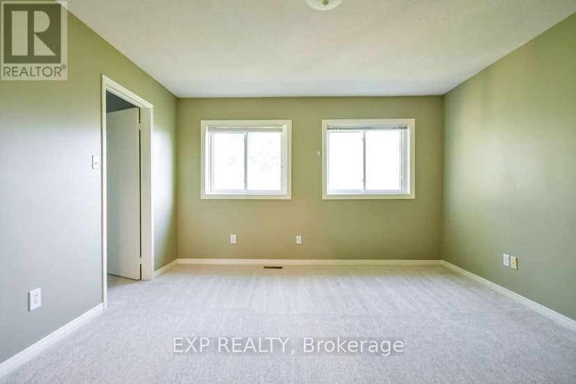 14 - 492 Laclie Street — photo 9 of 15