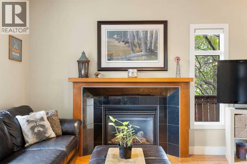 5012 20 Street SW — photo 13 of 40