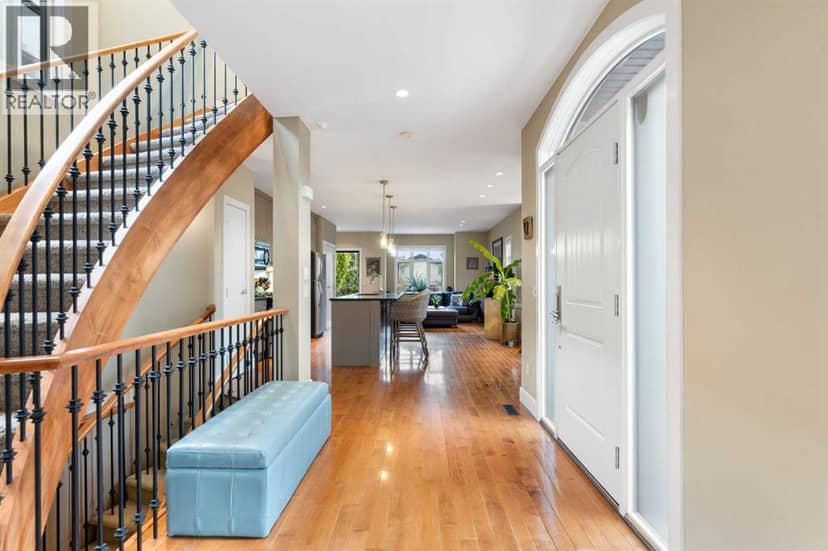 5012 20 Street SW — photo 20 of 40