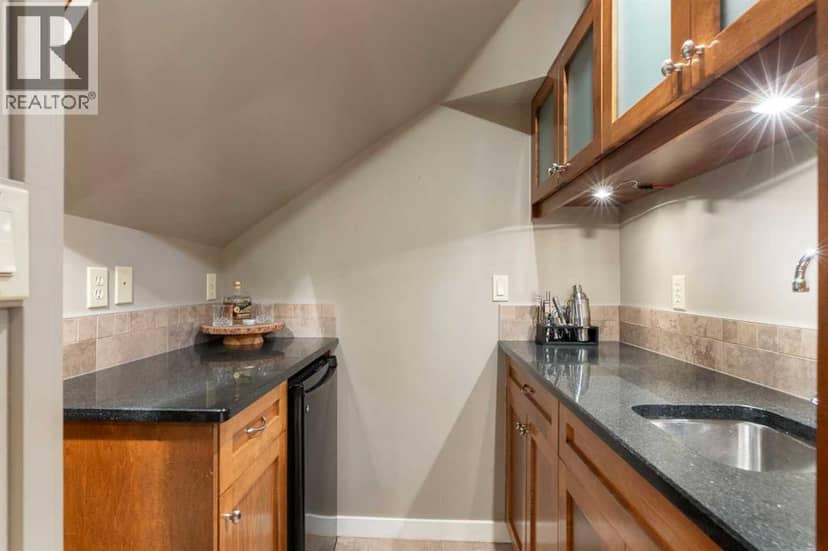 5012 20 Street SW — photo 39 of 40