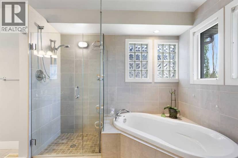 5012 20 Street SW — photo 25 of 40