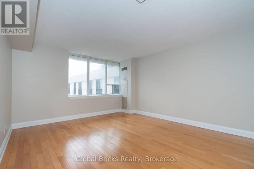 901 - 2737 Keele Street — photo 12 of 22