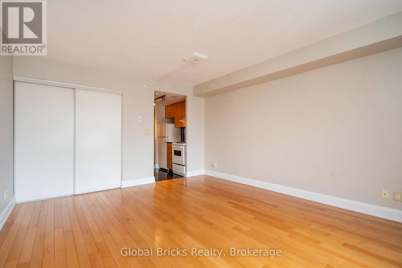 901 - 2737 Keele Street — photo 15 of 22