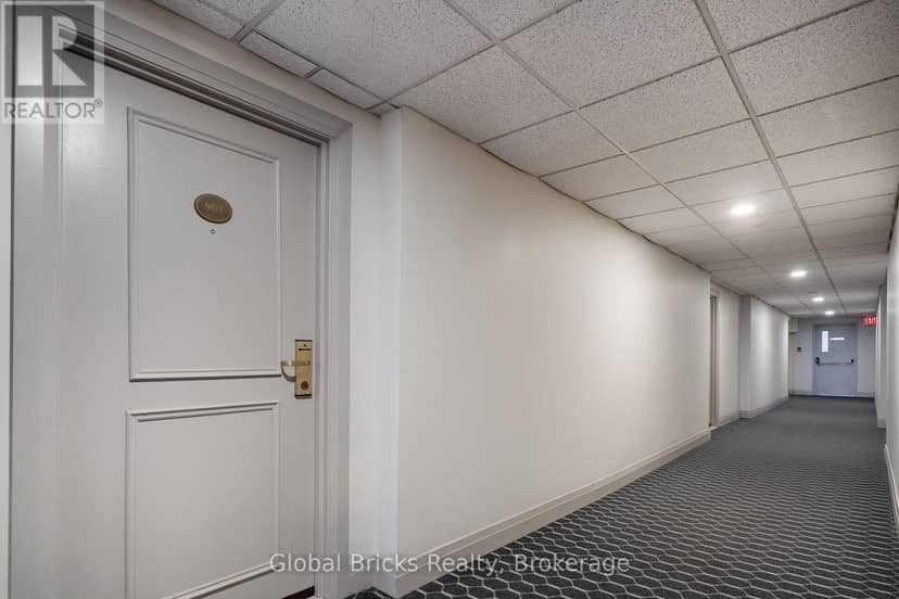 901 - 2737 Keele Street, Toronto, photo 2