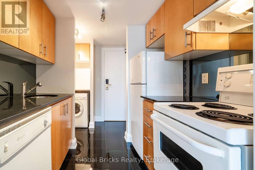 901 - 2737 Keele Street, Toronto, photo 4