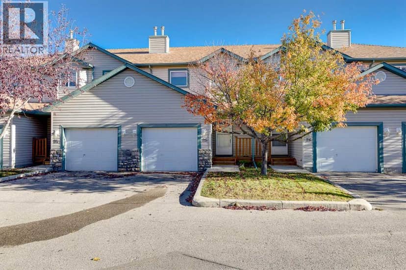 25, 156 Canoe Drive SW, Airdrie, photo 2