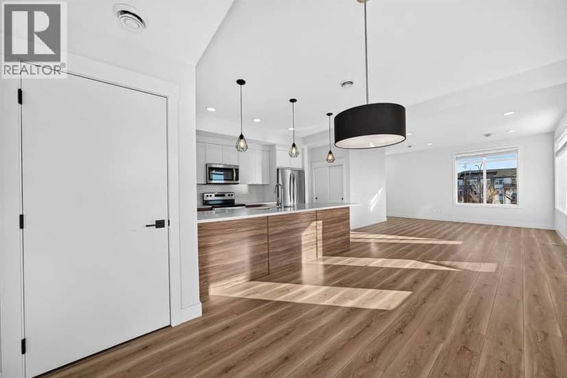 4405 Seton Drive SE — photo 10 of 36