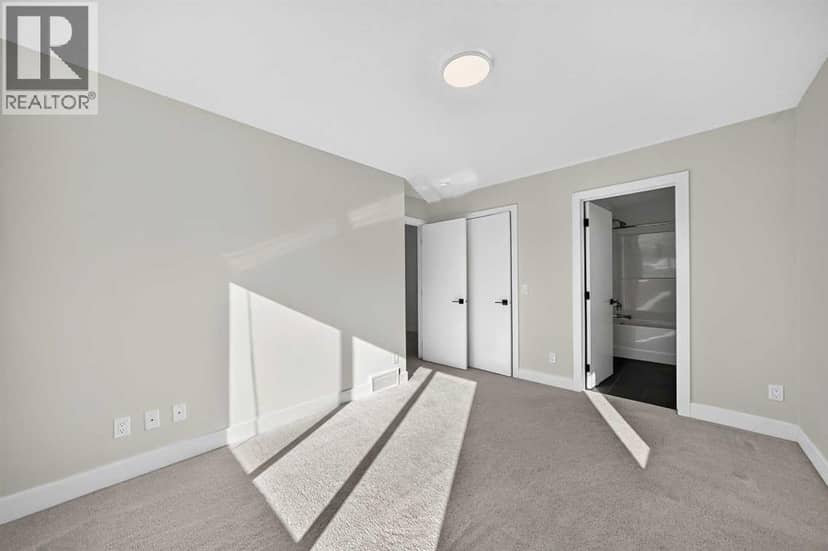 4405 Seton Drive SE — photo 19 of 36