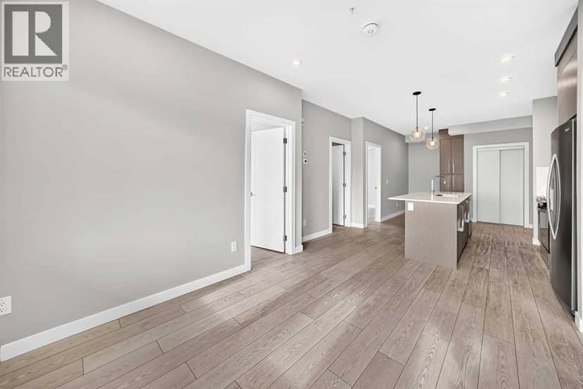 2417, 395 Skyview Parkway NE — photo 16 of 39