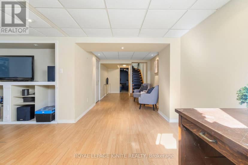 1523 Avonmore Square — photo 30 of 35