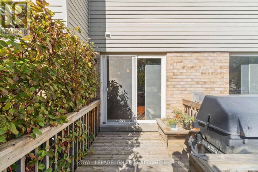 1523 Avonmore Square — photo 33 of 35