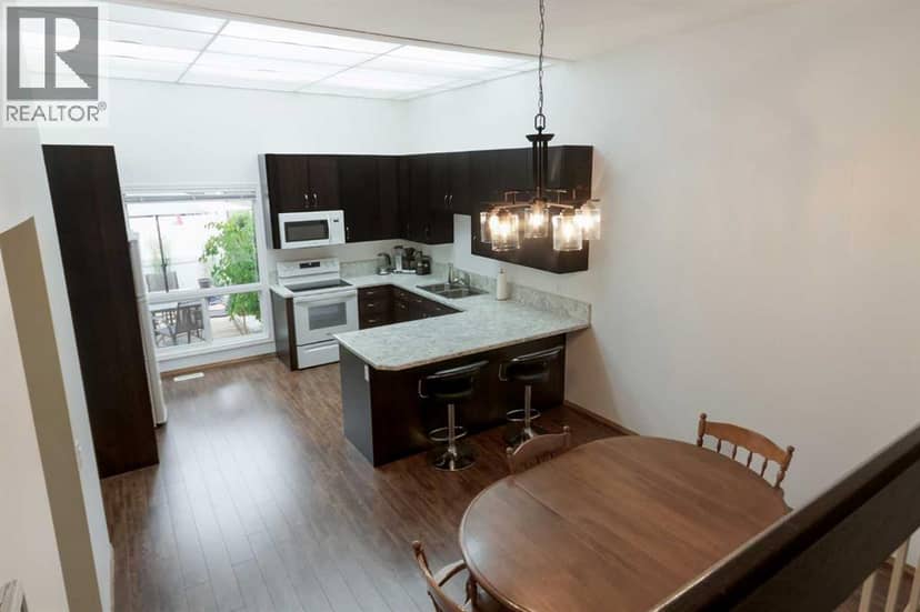 386 Brae Glen Crescent SW, Calgary, photo 5