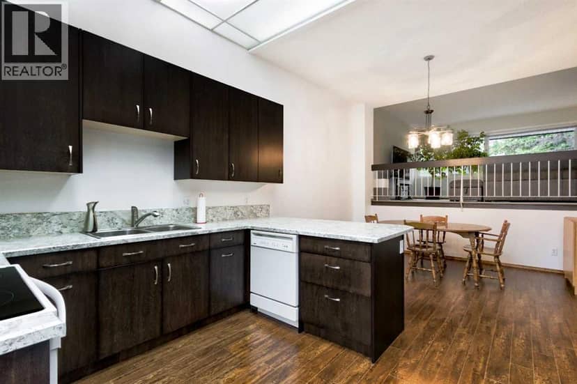 386 Brae Glen Crescent SW, Calgary, photo 8