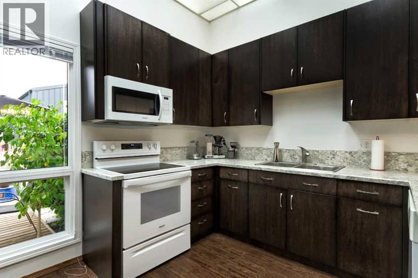 386 Brae Glen Crescent SW, Calgary, photo 6