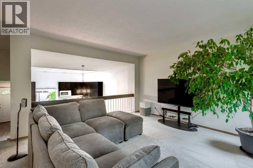 386 Brae Glen Crescent SW, Calgary, photo 3
