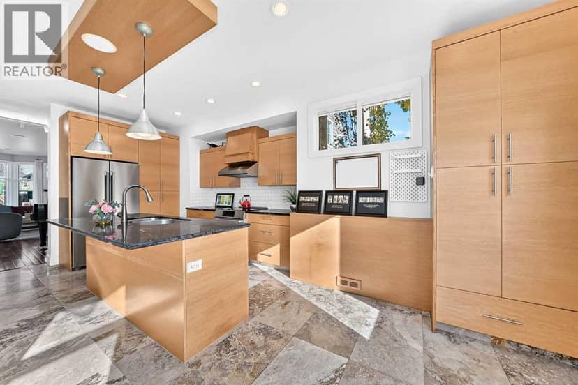 1031 19 Avenue SE — photo 12 of 40