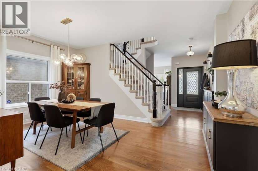 5230 ROME Crescent, Burlington, photo 7