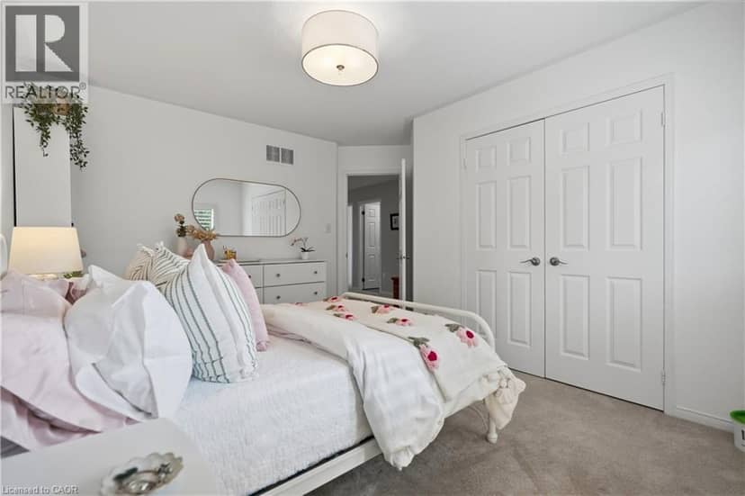 5230 ROME Crescent — photo 35 of 40