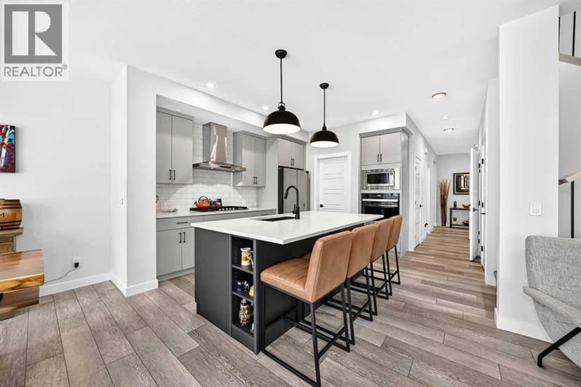 19 Versant View SW, Calgary, photo 3