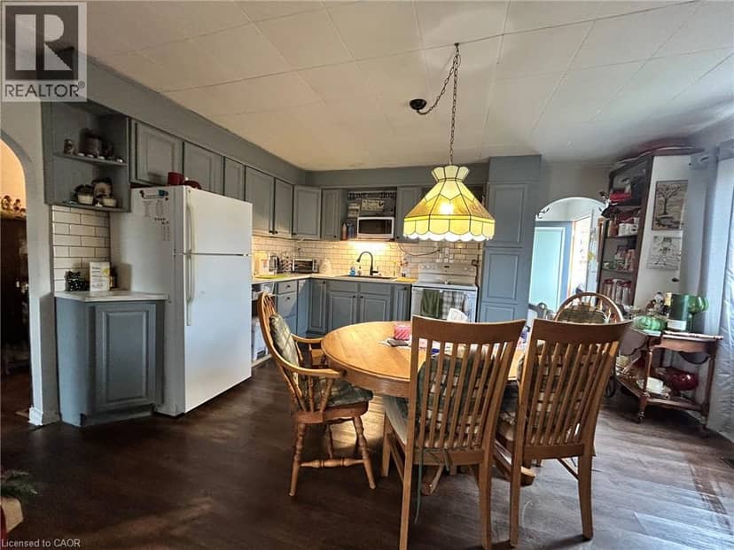 380 LIMIT Street, Massey, photo 8