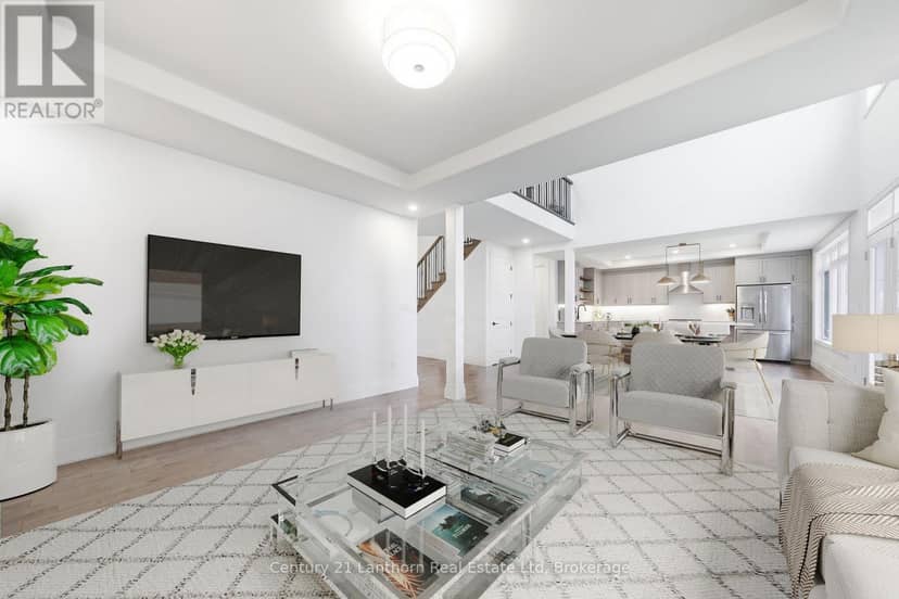 101 Villeneuve Drive — photo 12 of 40