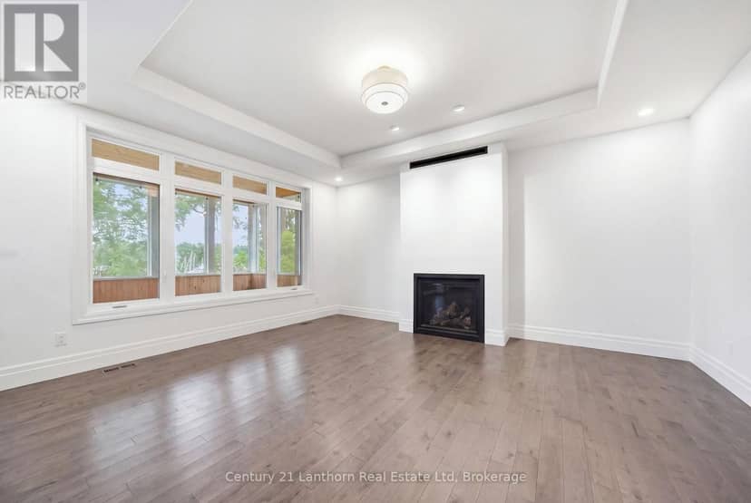 101 Villeneuve Drive — photo 11 of 40