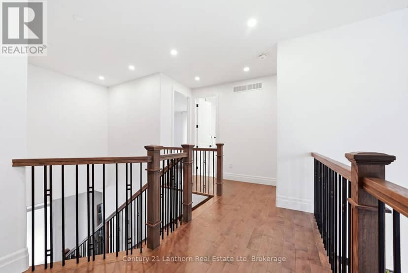 101 Villeneuve Drive — photo 24 of 40