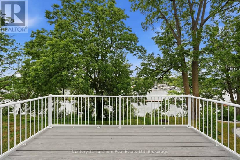 101 Villeneuve Drive — photo 27 of 40