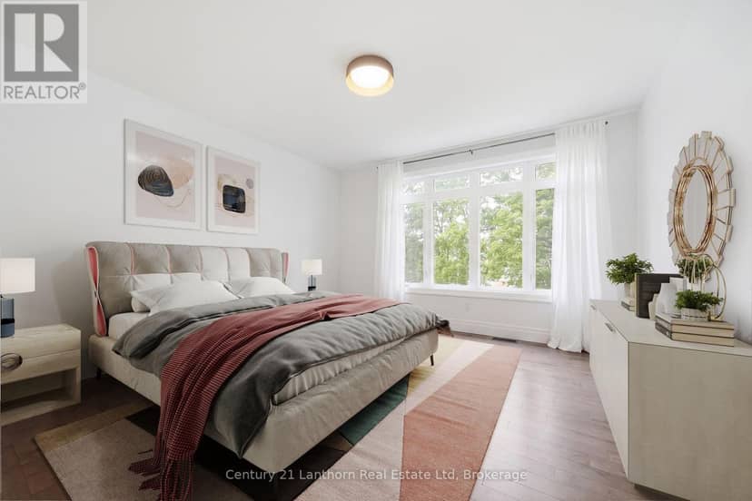 101 Villeneuve Drive — photo 34 of 40