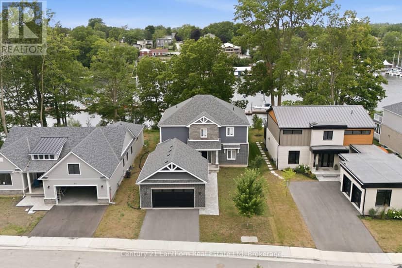 101 Villeneuve Drive — photo 4 of 40