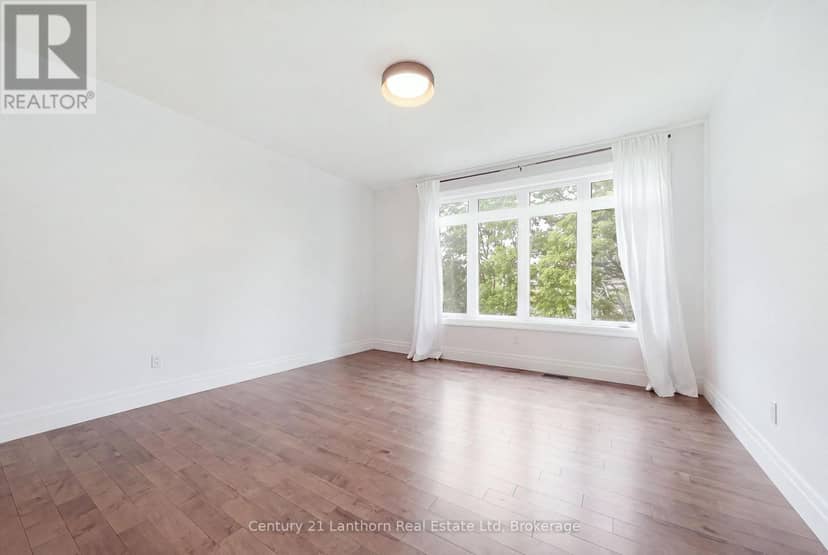 101 Villeneuve Drive — photo 35 of 40