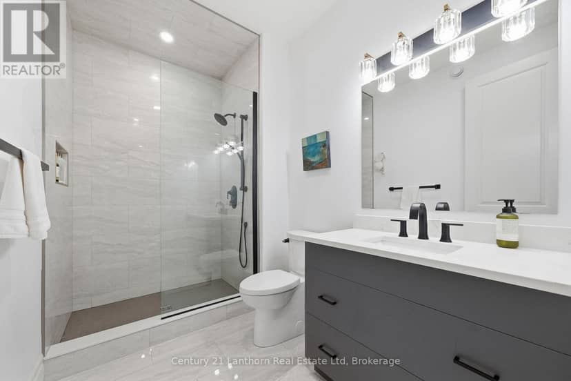 101 Villeneuve Drive — photo 37 of 40
