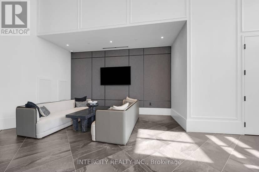 230 - 2075 King Road, King, photo 6