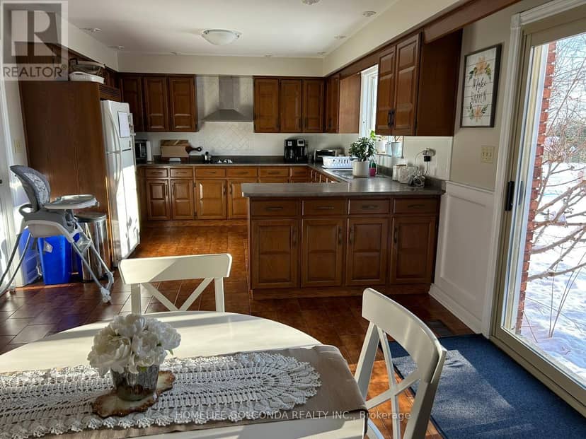 229 Harris Avenue — photo 11 of 15