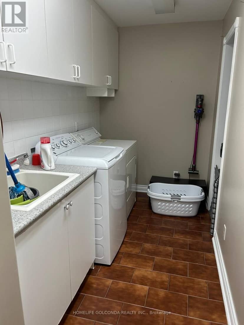 229 Harris Avenue — photo 12 of 15