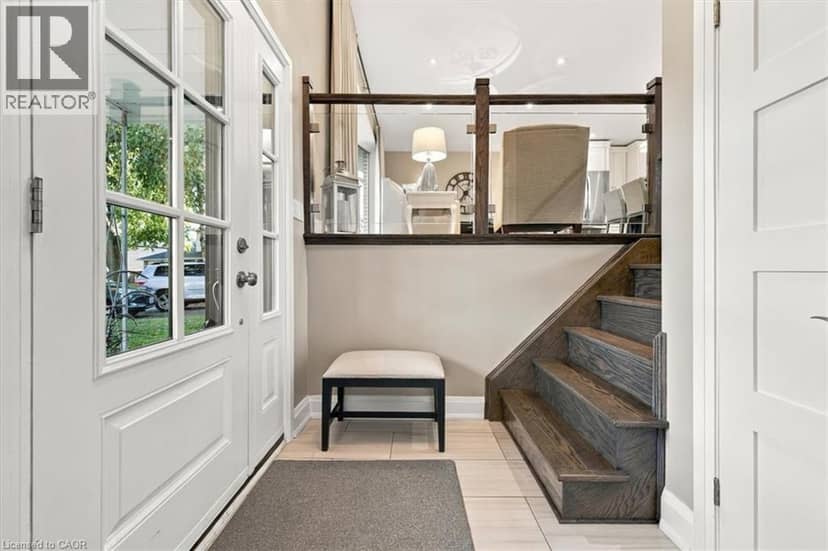368 AURORA Crescent, Burlington, photo 6