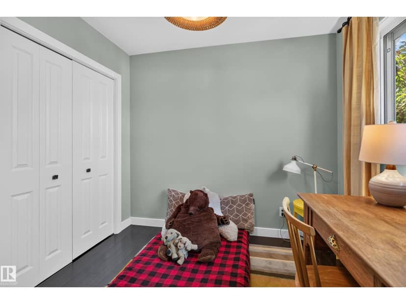 7704 102 AV NW NW — photo 23 of 35