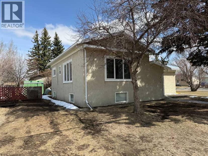 104 7 Avenue N, Vulcan, photo 2