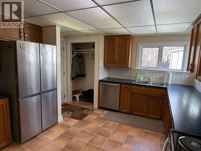 104 7 Avenue N, Vulcan, photo 3
