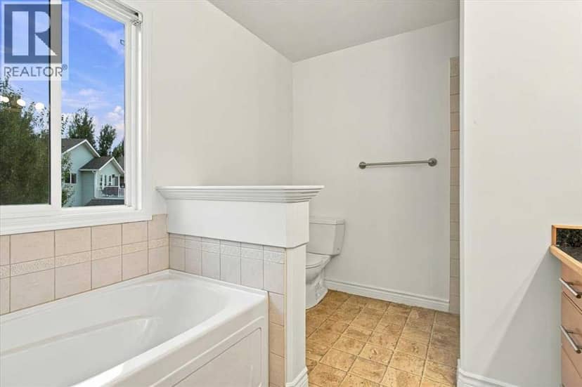 11309 81 Avenue — photo 16 of 35