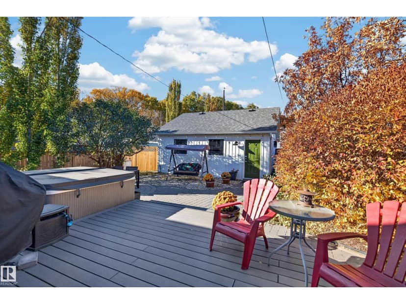 7704 102 AV NW NW — photo 31 of 35