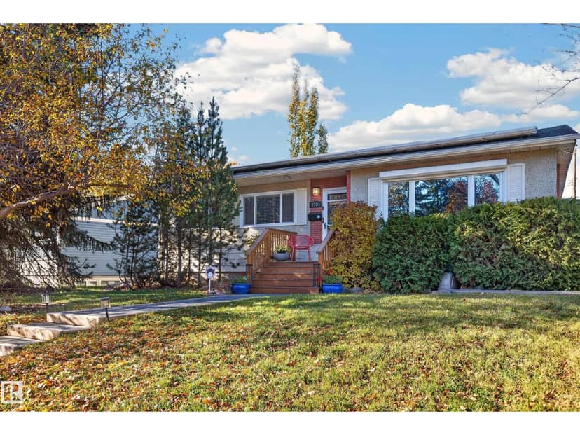 7704 102 AV NW NW, Edmonton, photo 2