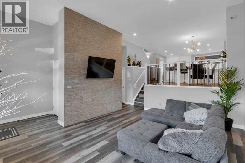 317 Sundown Road S, Cochrane