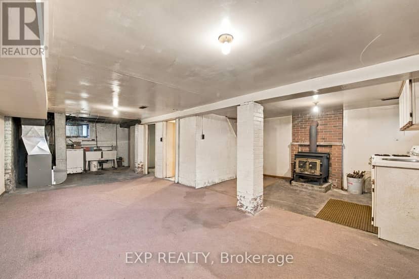 101 Beatrice Street — photo 21 of 24
