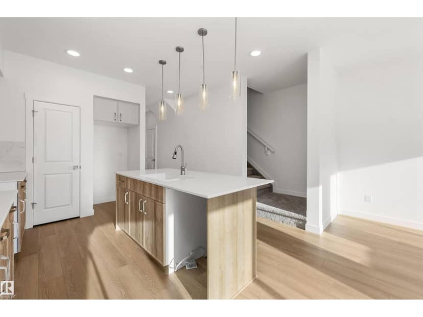 18855 29 AV NW — photo 11 of 40